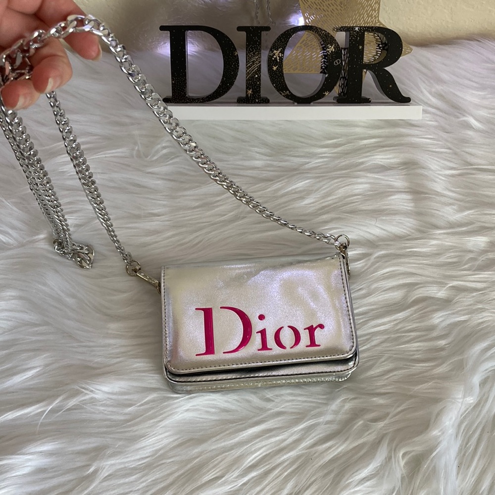 ❤️ Dior Small Cosmetic Bag With Chain ❤️ - Picture 4 of 15